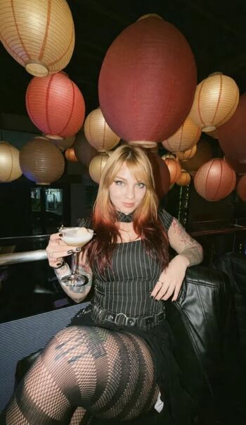 Full leaked Rockpapersparkle private onlyfans photo