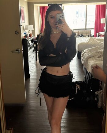 Full leaked Abigail page private onlyfans photo