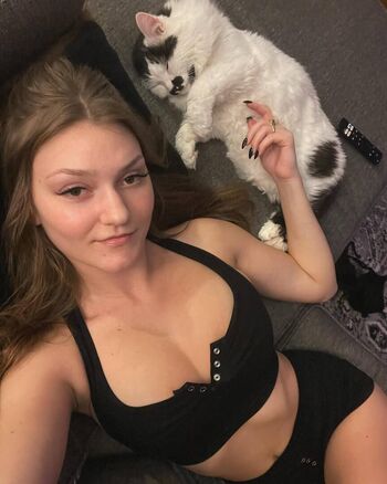 Full leaked Abigail page private onlyfans photo