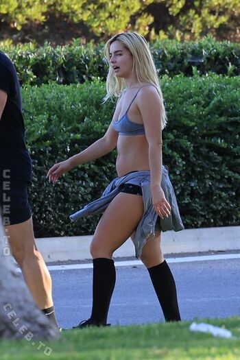 Full leaked Addison rae private onlyfans photo