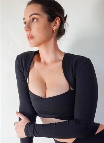 Full leaked Adelaide kane private onlyfans photo