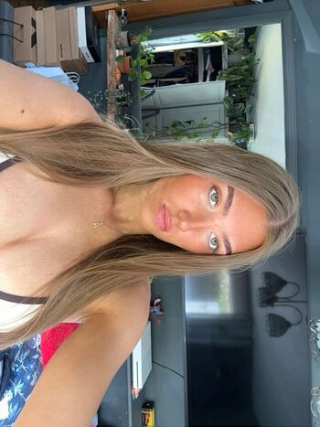 Full leaked Aechisholm private onlyfans photo