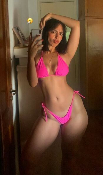 Full leaked Soficat/ private onlyfans photo