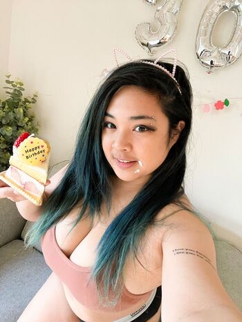 Full leaked Akidearest  page private onlyfans photo
