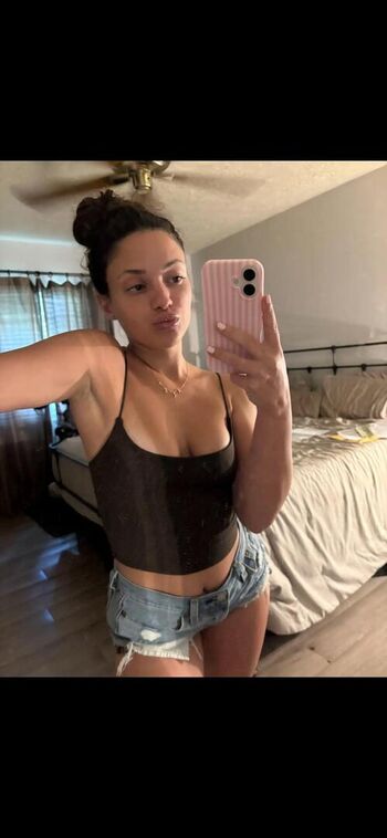 Full leaked Aleaarose  page private onlyfans photo