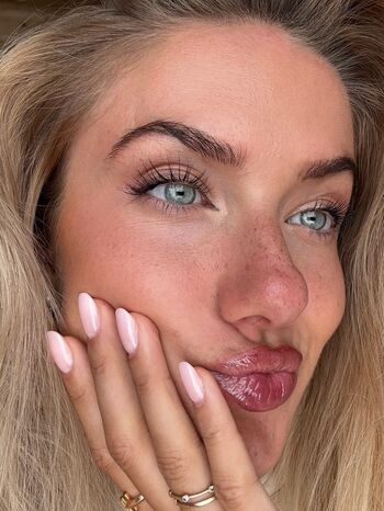 Full leaked Alica schmidt private onlyfans photo