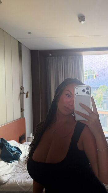 Full leaked Amy quesada getgood page private onlyfans photo