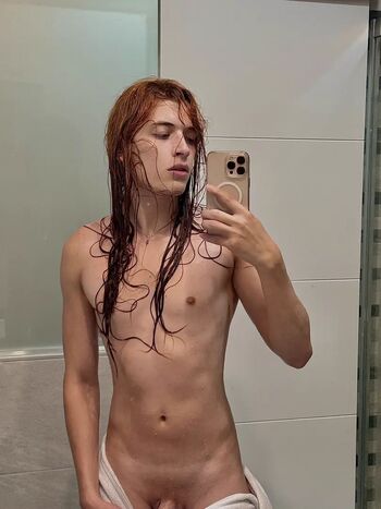 Full leaked Androgynoux boy private onlyfans photo