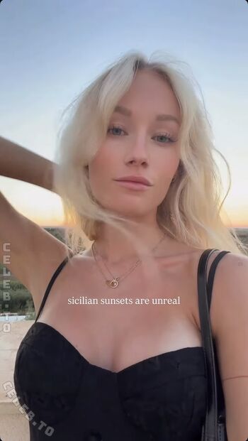 Full leaked Annaauroraegger private onlyfans photo