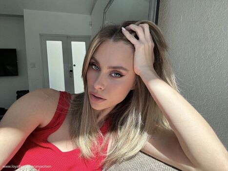 Full leaked Anya olsen private onlyfans photo
