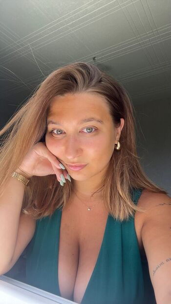 Full leaked Apoline perret page private onlyfans photo