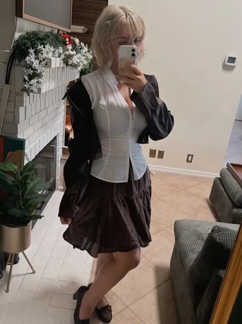Full leaked Aretteepls page private onlyfans photo
