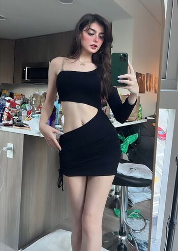 Full leaked Aruuu  page private onlyfans photo