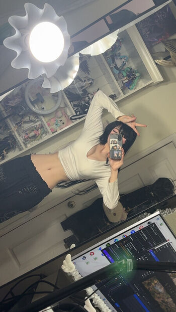 Full leaked Ashisbees page private onlyfans photo