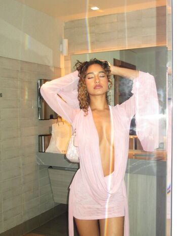 Full leaked Ashlee almonte page private onlyfans photo
