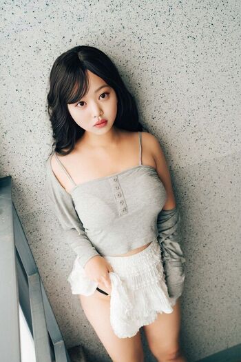 Full leaked Asian studio gallery page private onlyfans photo