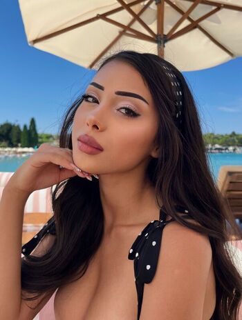 Full leaked Aslihel page private onlyfans photo