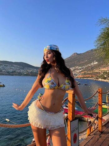 Full leaked Aslihel private onlyfans photo