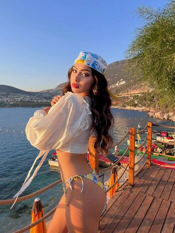 Full leaked Aslihel private onlyfans photo