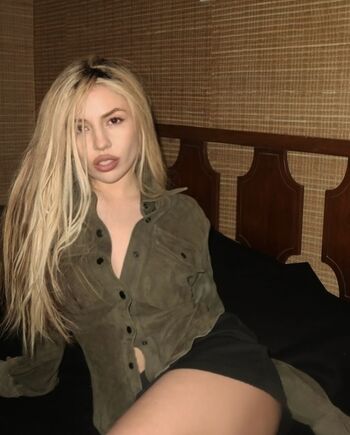 Full leaked Ava max  page private onlyfans photo