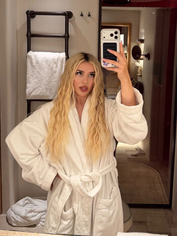 Full leaked Ava max page private onlyfans photo