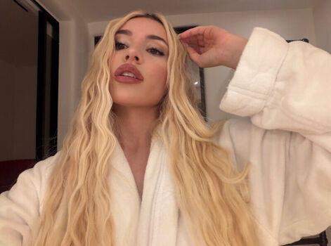 Full leaked Ava max page private onlyfans photo