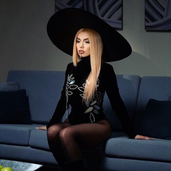 Full leaked Ava max private onlyfans photo