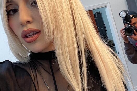 Full leaked Ava max private onlyfans photo