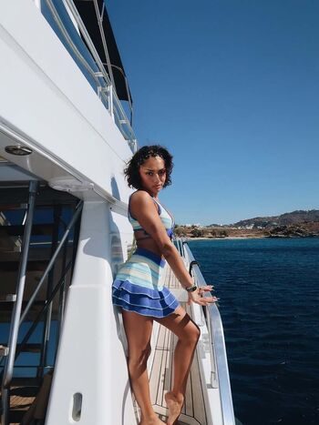 Full leaked Avani gregg private onlyfans photo
