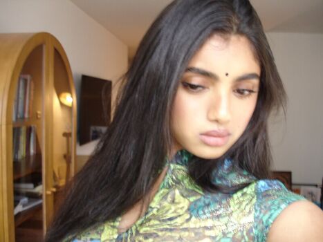 Full leaked Avantika page private onlyfans photo