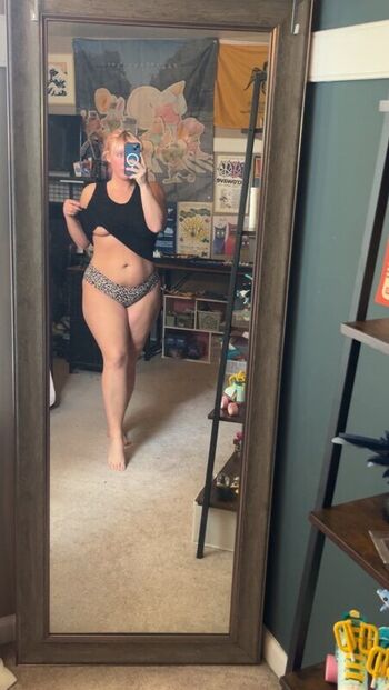 Full leaked Averageallison private onlyfans photo