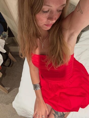 Full leaked Avery shipp page private onlyfans photo