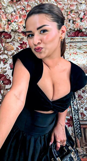 Full leaked Avneet kaur private onlyfans photo