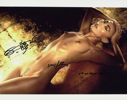 Full leaked Bai ling page private onlyfans photo