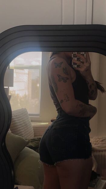 Full leaked Baileygoat private onlyfans photo