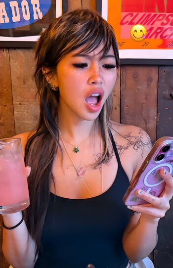 Full leaked Beabadoobee page private onlyfans photo