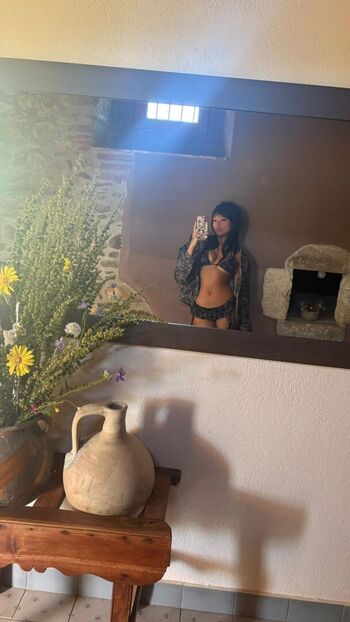 Full leaked Beabadoobee page private onlyfans photo