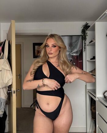 Full leaked Beckiiwhiting page private onlyfans photo
