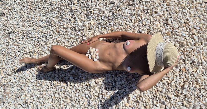Full leaked Belkasis page private onlyfans photo