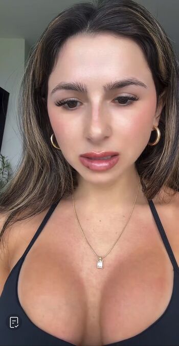 Full leaked Bella fleurre private onlyfans photo