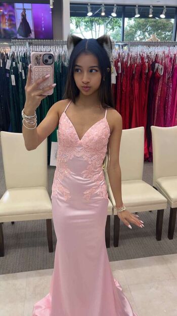 Full leaked Bella luu private onlyfans photo