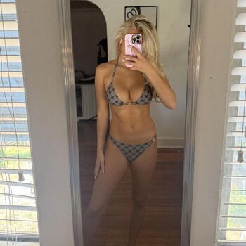 Full leaked Bella lyn  page private onlyfans photo