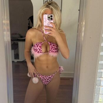 Full leaked Bella lyn  page private onlyfans photo