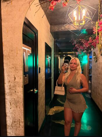 Full leaked Bella thiccc page private onlyfans photo