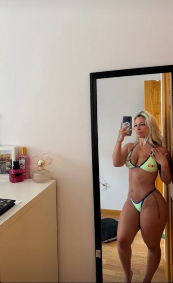 Full leaked Bella thiccc page private onlyfans photo