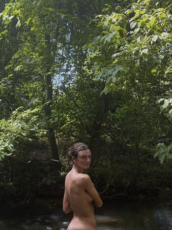 Full leaked Bentley mescall page private onlyfans photo