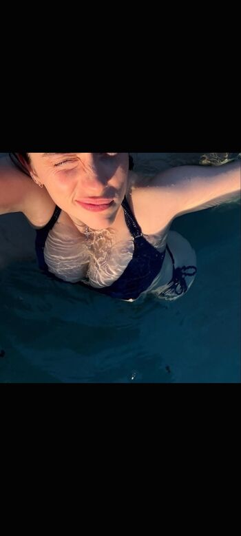 Full leaked Billie eilish  page private onlyfans photo