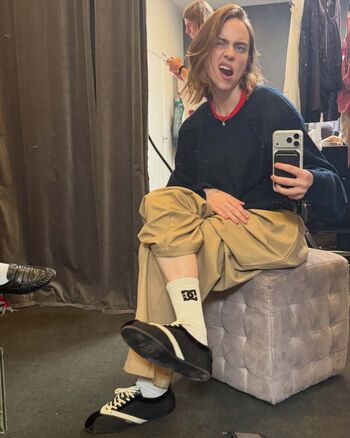 Full leaked Billie eilish  page private onlyfans photo