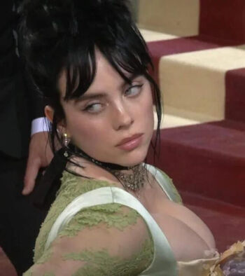 Full leaked Billie eilish  page private onlyfans photo