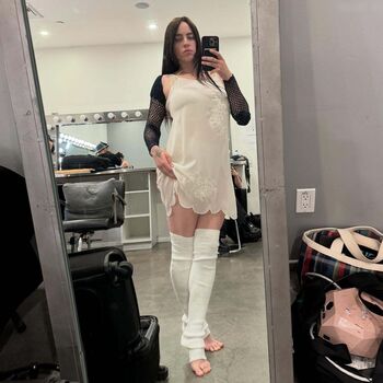 Full leaked Billie eilish  page private onlyfans photo